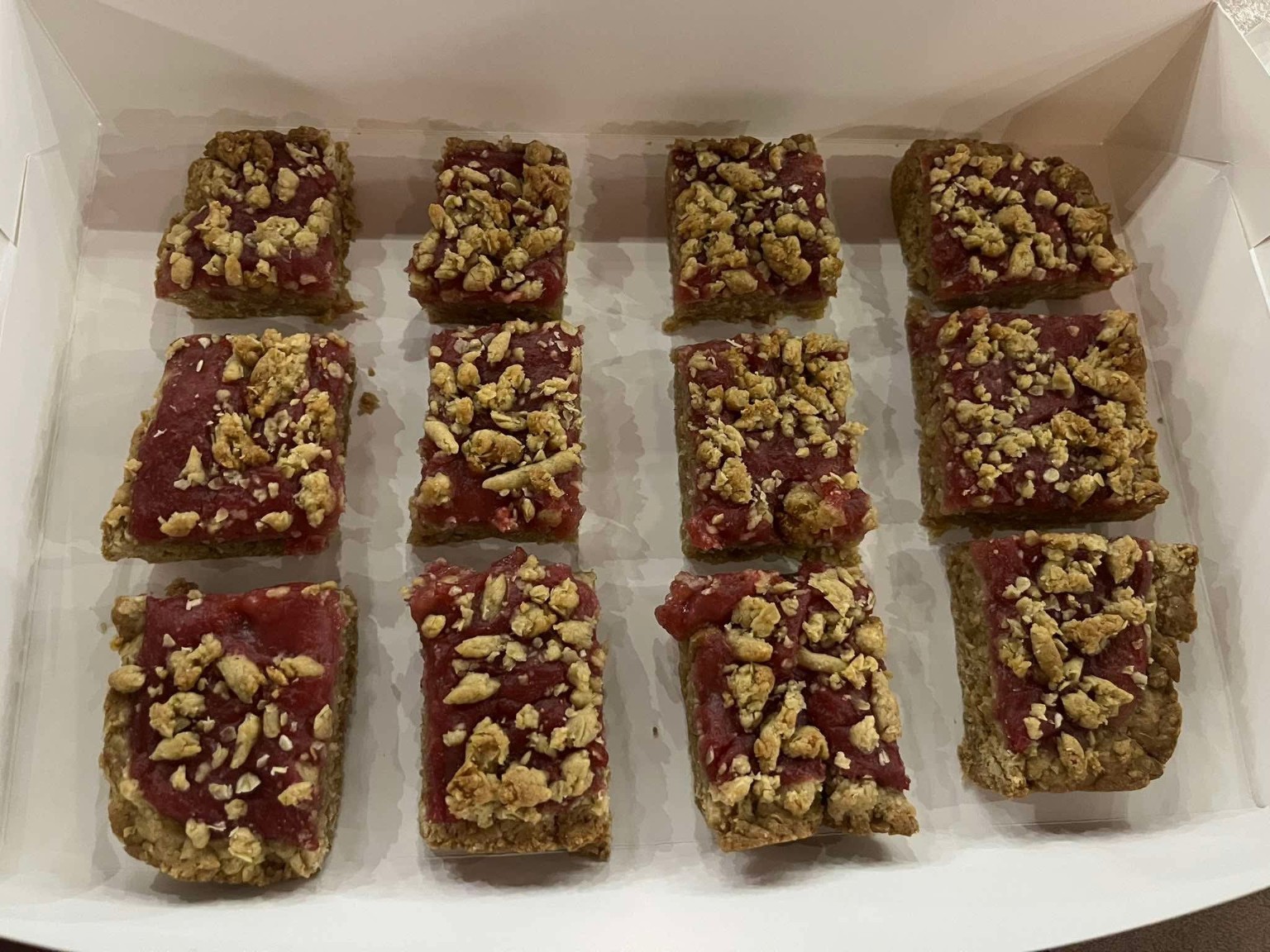 Strawberry oat bars